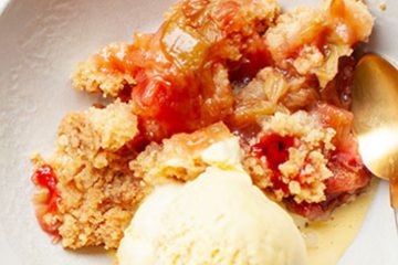 Rhubarb with crumble
