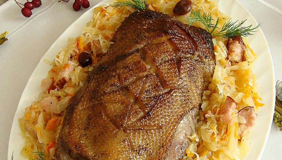 Roast Goose with Sweet-Sour Sauerkraut